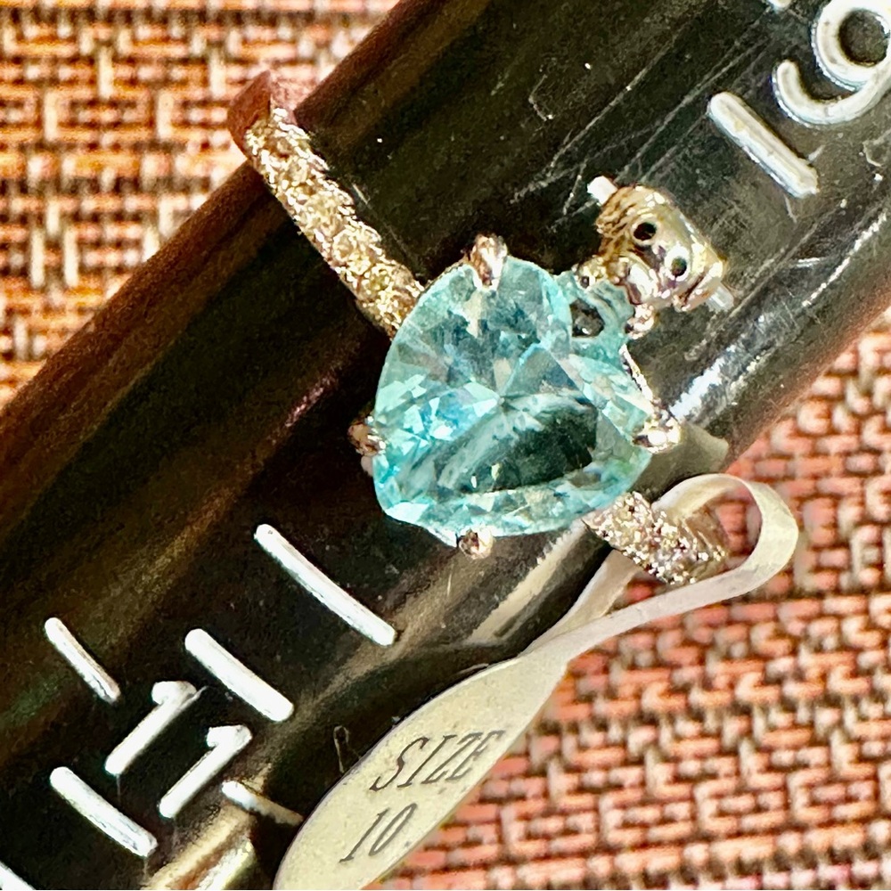 Fragrant Jewels Dog Silver Ring with Heart-Shaped Light Blue Gemstone